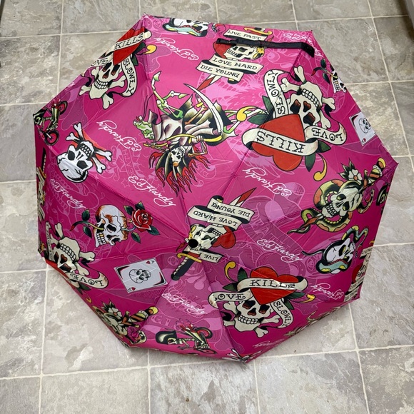 Ed Hardy Pink Skull Umbrella - Picture 3 of 11